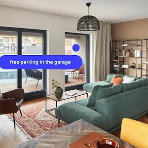 Days - Designer Apts - Garage - Terrace - Easy Access شقة براغ